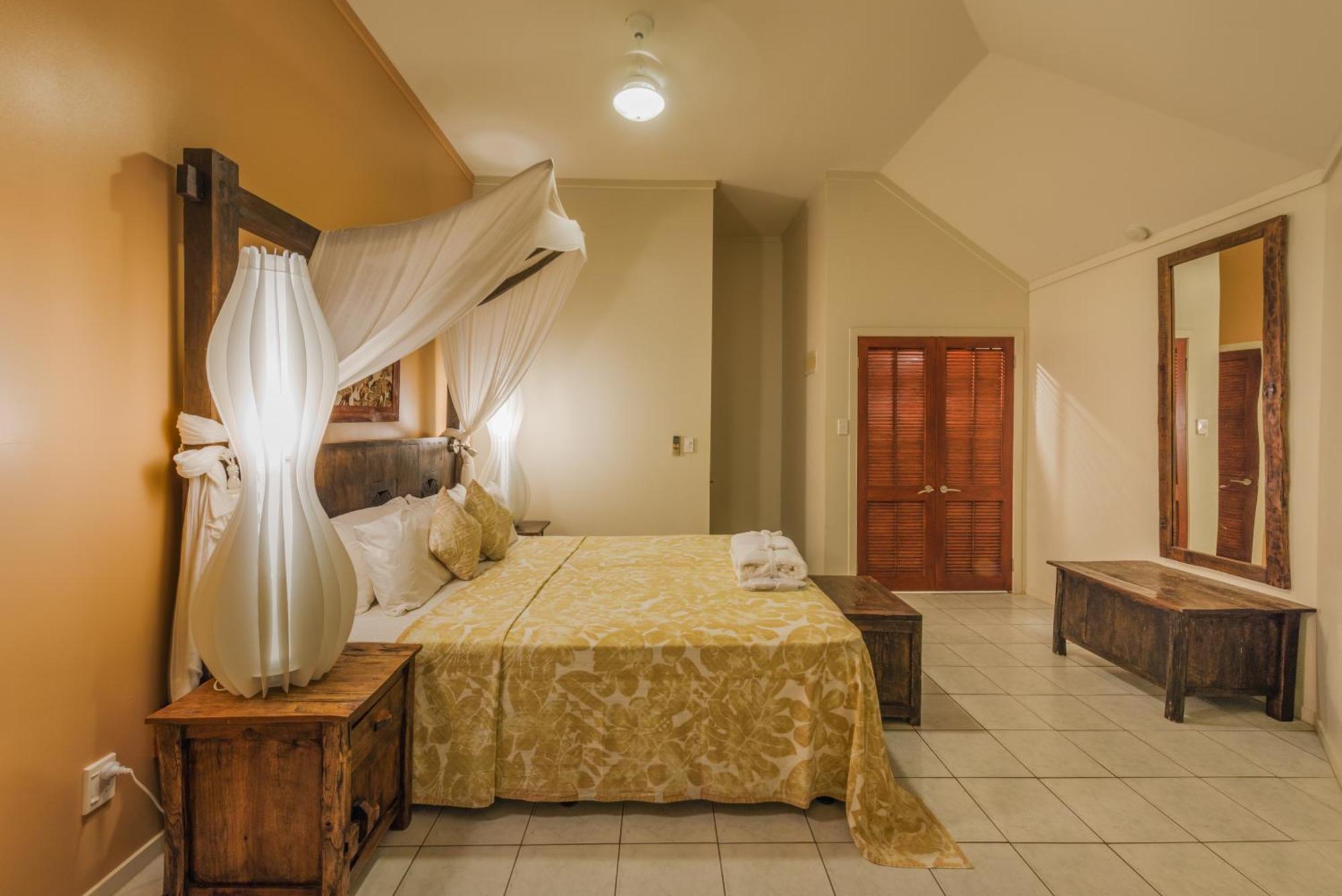 Crown Beach Resort & Spa (Adults Only) Rarotonga Exterior foto